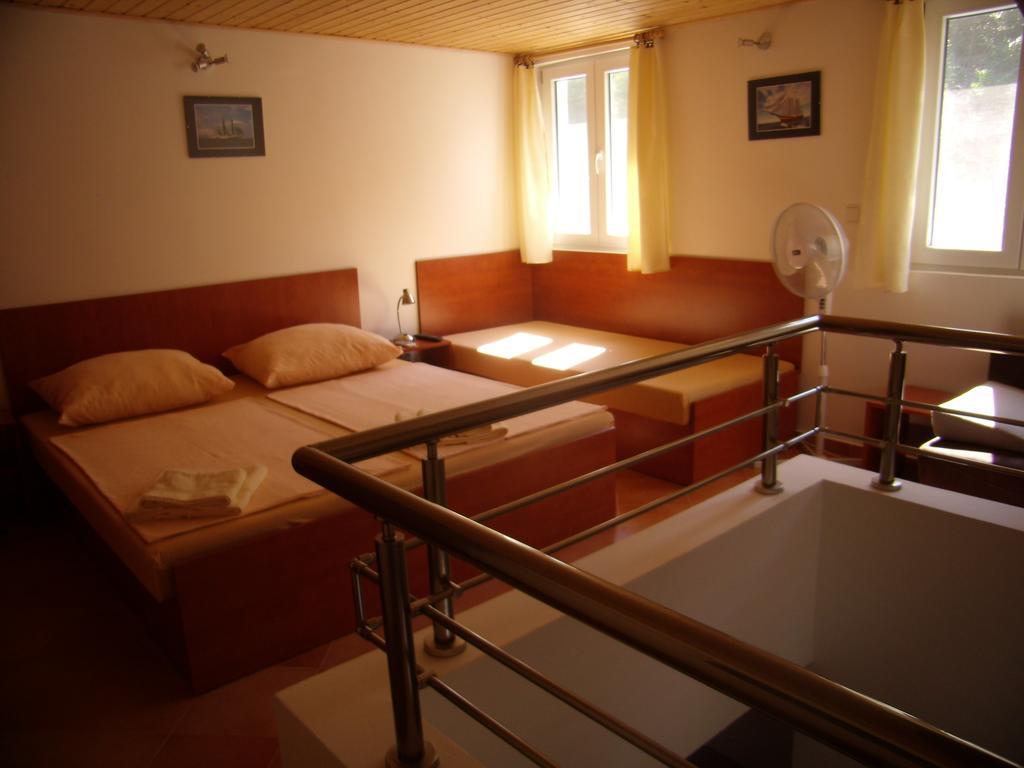 Apartments Sunce Brna Rom bilde
